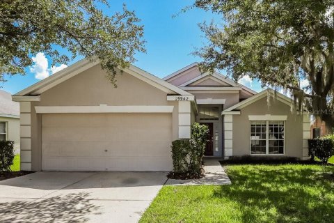 House in Wesley Chapel, Florida 4 bedrooms, 154.68 sq.m. № 2393459
