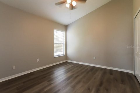 House in Wesley Chapel, Florida 4 bedrooms, 154.68 sq.m. № 2393459 - photo 13