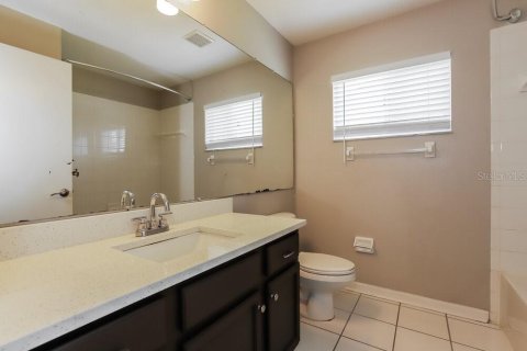 House in Wesley Chapel, Florida 4 bedrooms, 154.68 sq.m. № 2393459 - photo 14