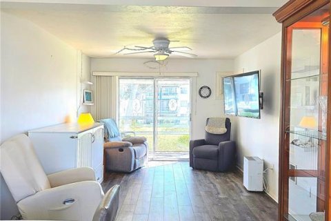 Condominio en venta en Bradenton, Florida, 1 dormitorio, 53.51 m2 № 2212943 - foto 2