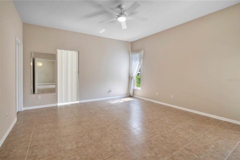 House in Clermont, Florida 2 bedrooms, 185.53 sq.m. № 2096199 - photo 17