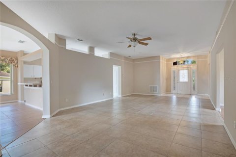 House in Clermont, Florida 2 bedrooms, 185.53 sq.m. № 2096199 - photo 8