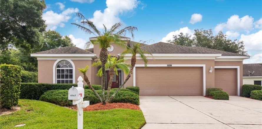 House in Clermont, Florida 2 bedrooms, 185.53 sq.m. № 2096199