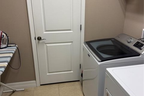 Casa en venta en Wesley Chapel, Florida, 3 dormitorios, 189.24 m2 № 2316614 - foto 13