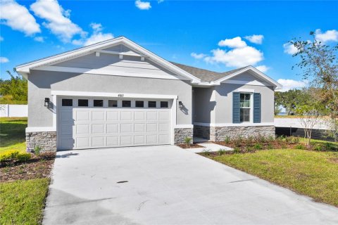 House in Tavares, Florida 4 bedrooms, 192.31 sq.m. № 1259896 - photo 2