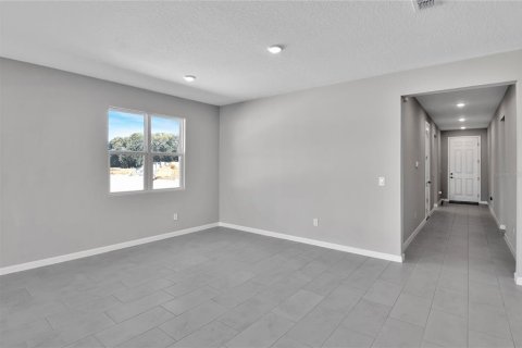 House in Tavares, Florida 4 bedrooms, 192.31 sq.m. № 1259896 - photo 4