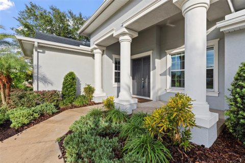 House in Land O' Lakes, Florida 4 bedrooms, 295.15 sq.m. № 2221381 - photo 4