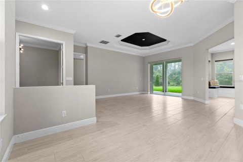 House in Land O' Lakes, Florida 4 bedrooms, 295.15 sq.m. № 2221381 - photo 17