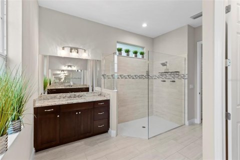 House in Land O' Lakes, Florida 4 bedrooms, 295.15 sq.m. № 2221381 - photo 13