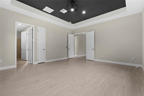 House in Land O' Lakes, Florida 4 bedrooms, 295.15 sq.m. № 2221381 - photo 29