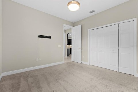 House in Land O' Lakes, Florida 4 bedrooms, 295.15 sq.m. № 2221381 - photo 23
