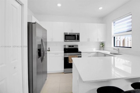 Купить виллу или дом в Хомстед, Флорида 3 спальни, 137.77м2, № 2050223 - фото 11