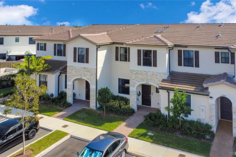 Купить виллу или дом в Хомстед, Флорида 3 спальни, 137.77м2, № 2050223 - фото 27