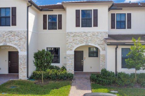 Купить виллу или дом в Хомстед, Флорида 3 спальни, 137.77м2, № 2050223 - фото 2