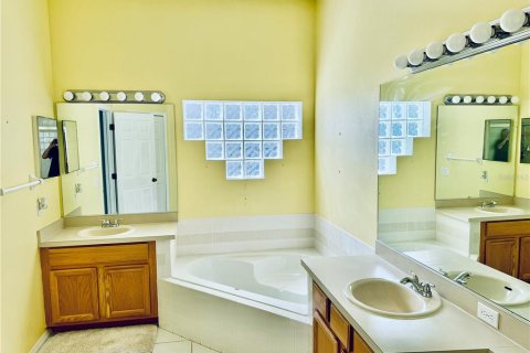 Villa ou maison à vendre à Sarasota, Floride: 3 chambres, 189.43 m2 № 1603277 - photo 29