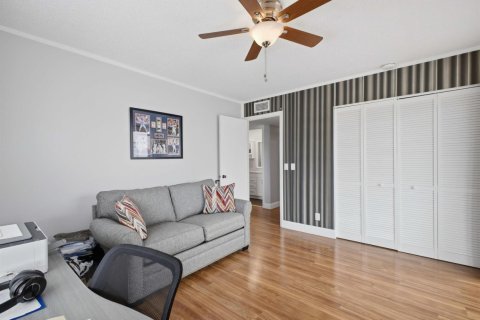 Condo in Delray Beach, Florida, 2 bedrooms  № 2400006 - photo 12