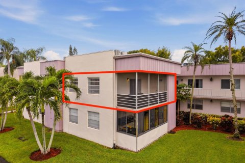 Condo in Delray Beach, Florida, 2 bedrooms  № 2400006 - photo 21