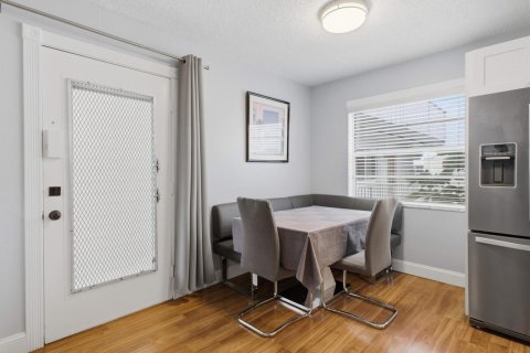 Condo in Delray Beach, Florida, 2 bedrooms  № 2400006 - photo 5