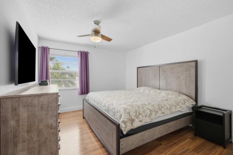 Condo in Delray Beach, Florida, 2 bedrooms  № 2400006 - photo 15