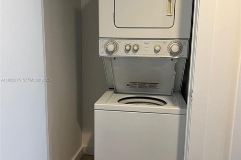 Copropriété à louer à Miami, Floride: 56.11 m2 № 1990777 - photo 12