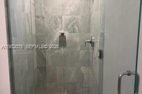 Copropriété à louer à Miami, Floride: 56.11 m2 № 1990777 - photo 9