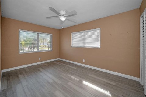 House in Dunedin, Florida 3 bedrooms, 112.97 sq.m. № 2095559 - photo 14