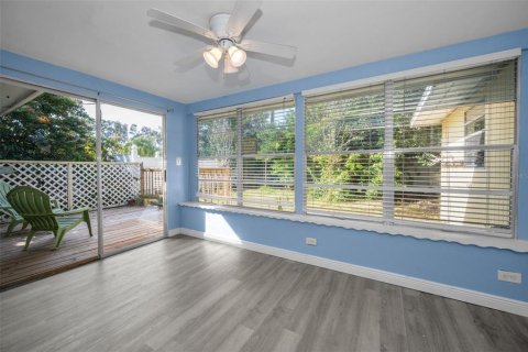 House in Dunedin, Florida 3 bedrooms, 112.97 sq.m. № 2095559 - photo 12