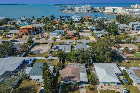 House in Dunedin, Florida 3 bedrooms, 112.97 sq.m. № 2095559 - photo 4
