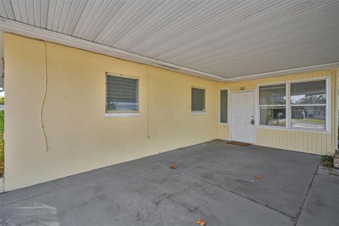 House in Dunedin, Florida 3 bedrooms, 112.97 sq.m. № 2095559 - photo 5