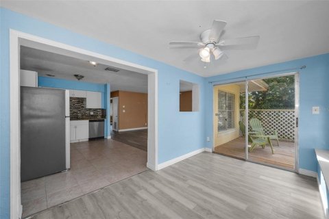 House in Dunedin, Florida 3 bedrooms, 112.97 sq.m. № 2095559 - photo 13
