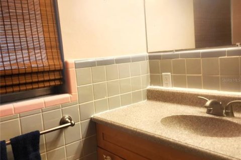 House in Dunedin, Florida 3 bedrooms, 112.97 sq.m. № 2095559 - photo 16