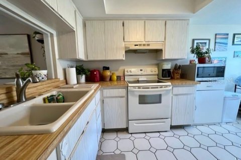 Снять в аренду виллу или дом в Нью-Порт-Ричи, Флорида 2 спальни, 88.81м2, № 2096990 - фото 4