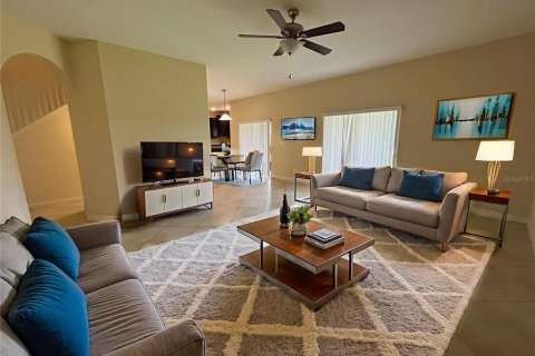 Casa en alquiler en Orlando, Florida, 4 dormitorios, 226.68 m2 № 1886198 - foto 2