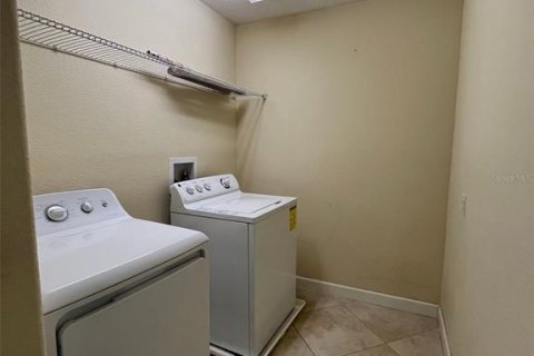 Casa en alquiler en Orlando, Florida, 4 dormitorios, 226.68 m2 № 1886198 - foto 30