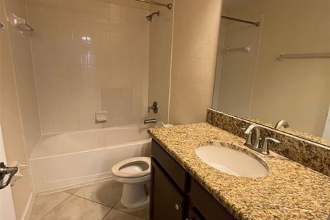 Casa en alquiler en Orlando, Florida, 4 dormitorios, 226.68 m2 № 1886198 - foto 27