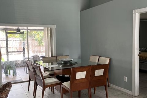 House in Orlando, Florida 3 bedrooms, 115.57 sq.m. № 1789687 - photo 8