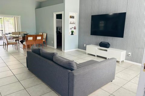 House in Orlando, Florida 3 bedrooms, 115.57 sq.m. № 1789687 - photo 29