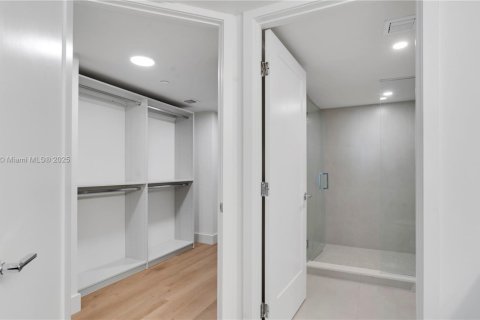 Appartement à louer à Miami, Floride: 2 chambres, 130.43 m2 № 1976169 - photo 11