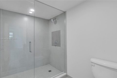 Appartement à louer à Miami, Floride: 2 chambres, 130.43 m2 № 1976169 - photo 14