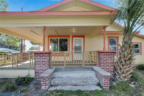 House in Zephyrhills, Florida 3 bedrooms, 112.23 sq.m. № 1829642 - photo 3