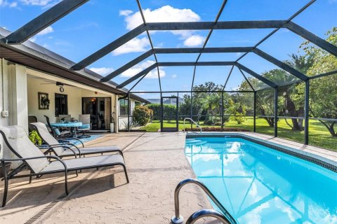 Villa ou maison à vendre à Punta Gorda, Floride: 2 chambres, 142.33 m2 № 2426995 - photo 12