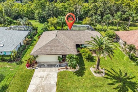 Villa ou maison à vendre à Punta Gorda, Floride: 2 chambres, 142.33 m2 № 2426995 - photo 25