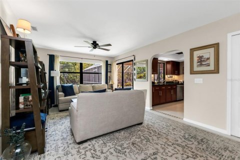 Villa ou maison à vendre à Punta Gorda, Floride: 2 chambres, 142.33 m2 № 2426995 - photo 6