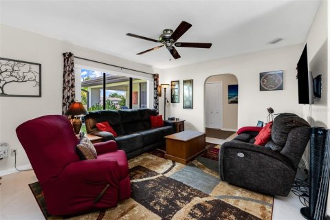Villa ou maison à vendre à Punta Gorda, Floride: 2 chambres, 142.33 m2 № 2426995 - photo 15