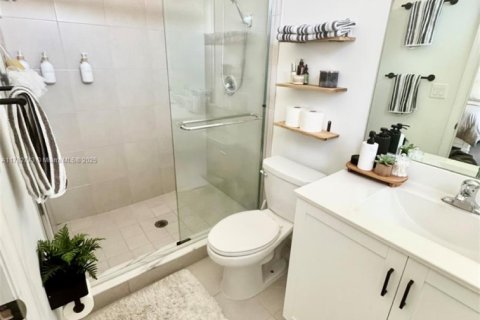 Townhouse in Miami, Florida 3 bedrooms, 137.96 sq.m. № 1862735 - photo 14