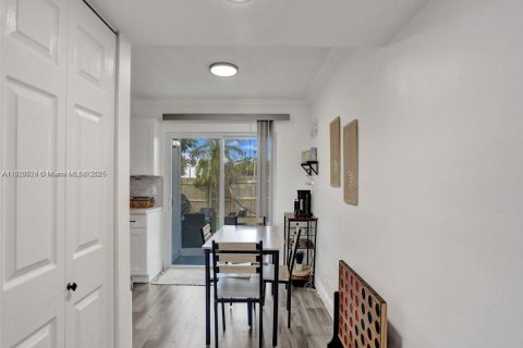 Adosado en alquiler en West Palm Beach, Florida, 2 dormitorios, 88.26 m2 № 1920934 - foto 6