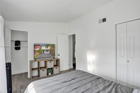 Adosado en alquiler en West Palm Beach, Florida, 2 dormitorios, 88.26 m2 № 1920934 - foto 22