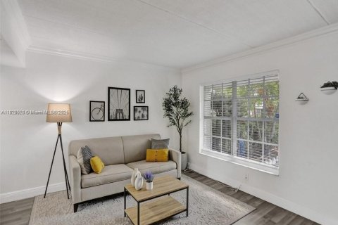 Adosado en alquiler en West Palm Beach, Florida, 2 dormitorios, 88.26 m2 № 1920934 - foto 3