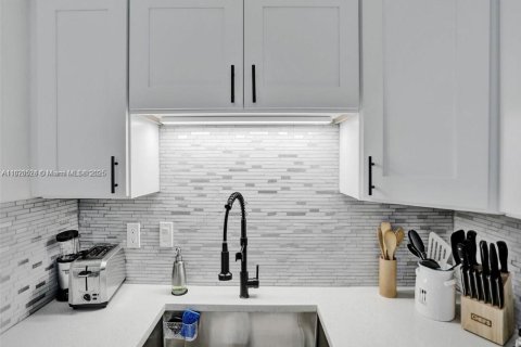 Adosado en alquiler en West Palm Beach, Florida, 2 dormitorios, 88.26 m2 № 1920934 - foto 12