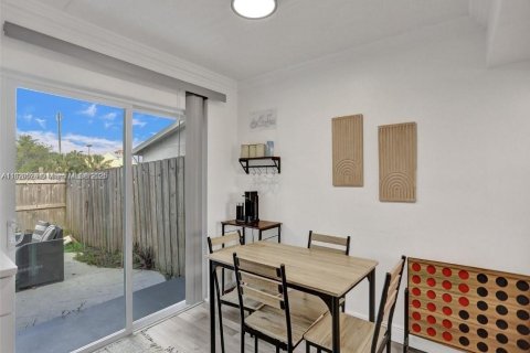 Adosado en alquiler en West Palm Beach, Florida, 2 dormitorios, 88.26 m2 № 1920934 - foto 8